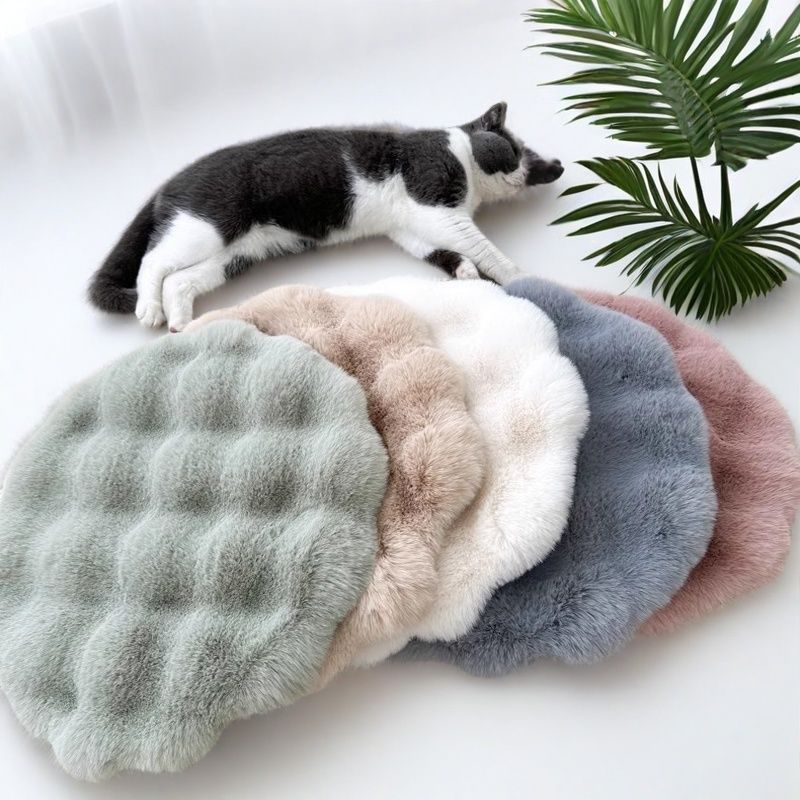 Plush Round Pet Sleeping Mat for Cats & Small Pets